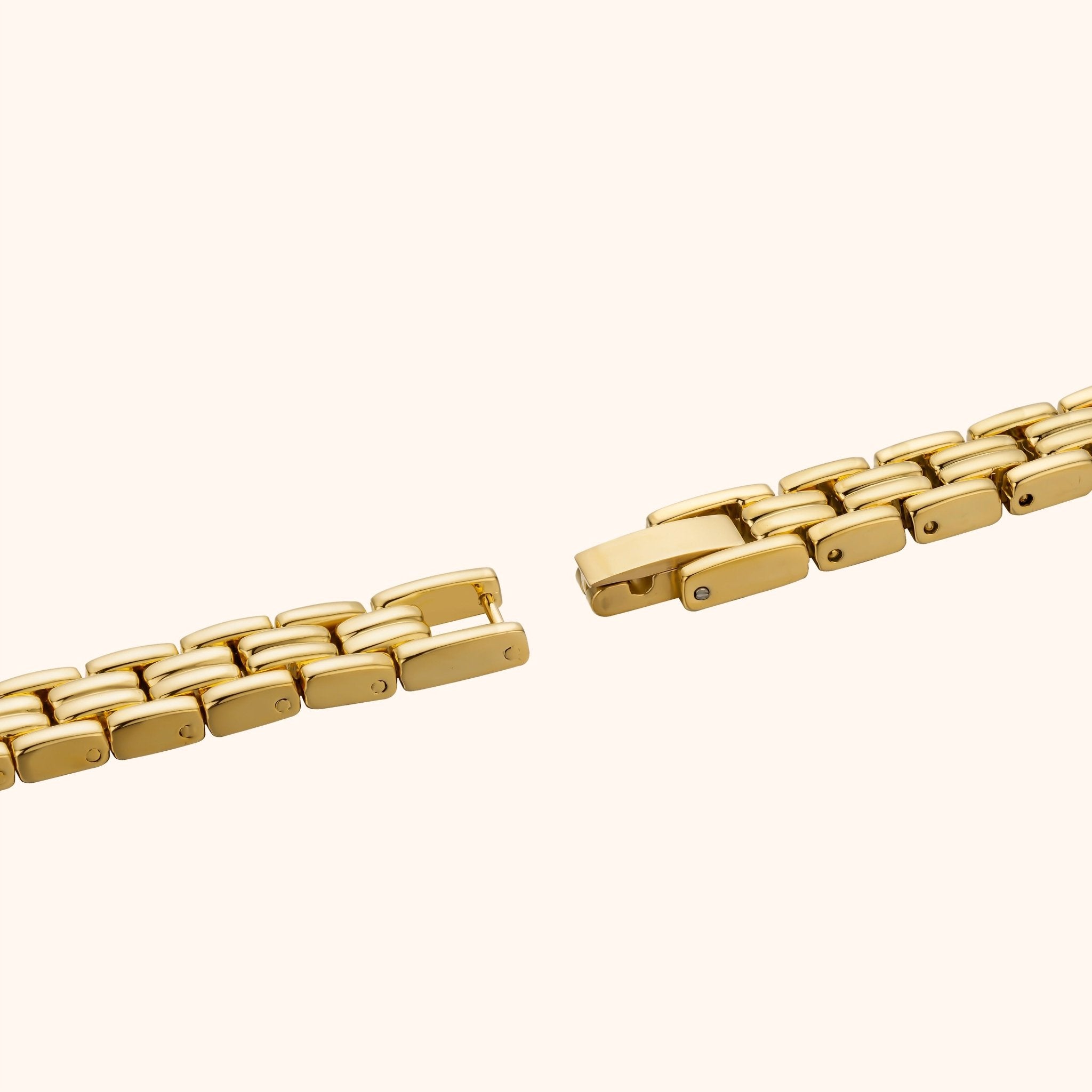 Naomi | Gold