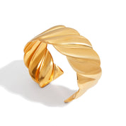 Elaris Twist Cuff | 18K Gold-Plated