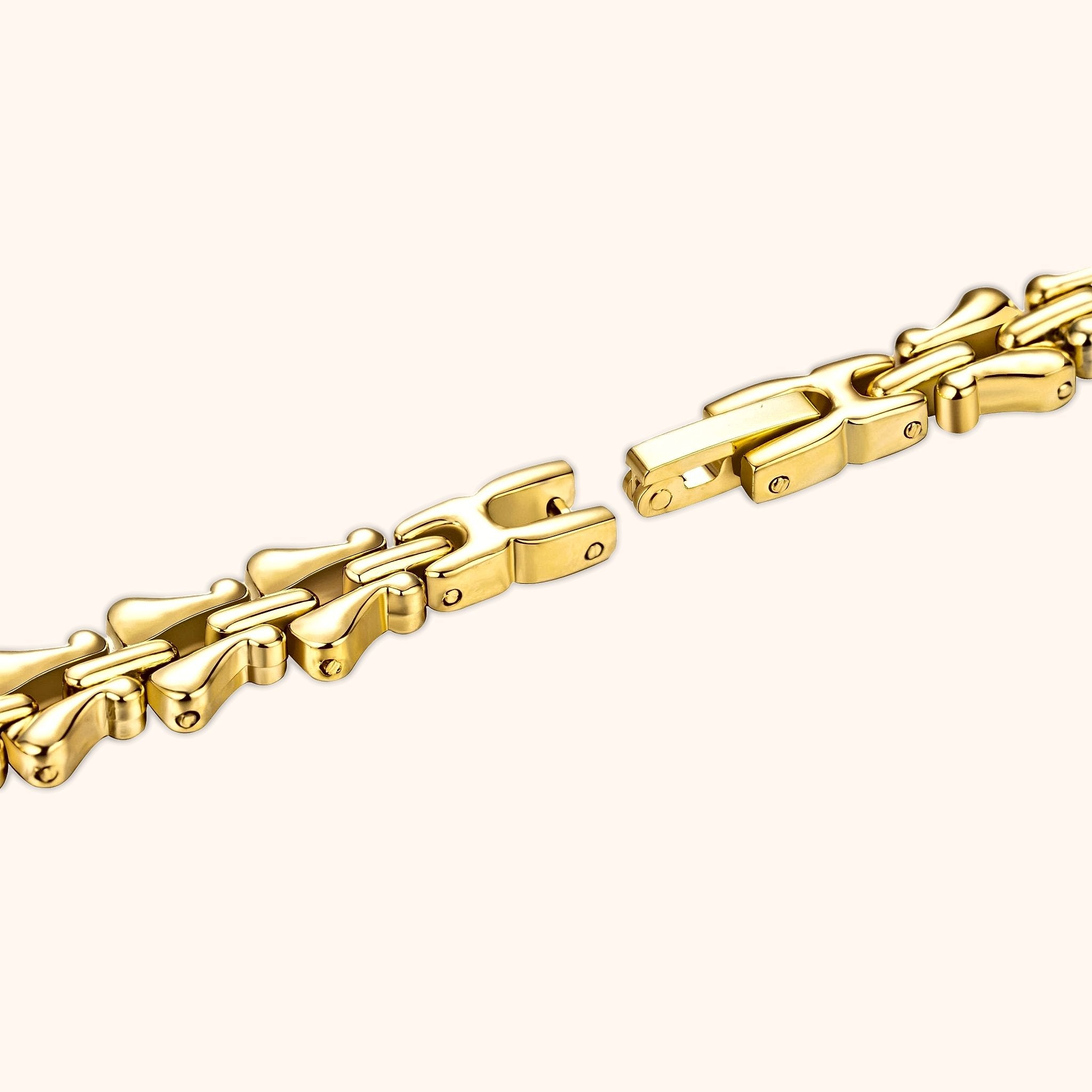 OhKlassy Celeste White Gold women's vintage-inspired watch, bracelet and clasp detail